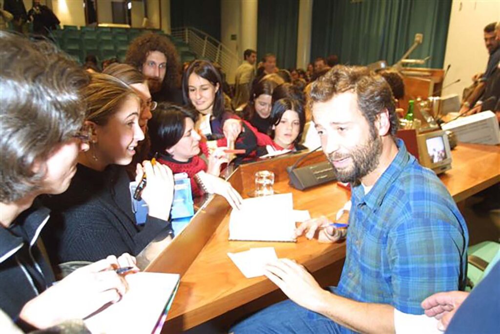 Scrittorincittà 2 Fabio Volo dialoga con il pubblico dopo lincontro